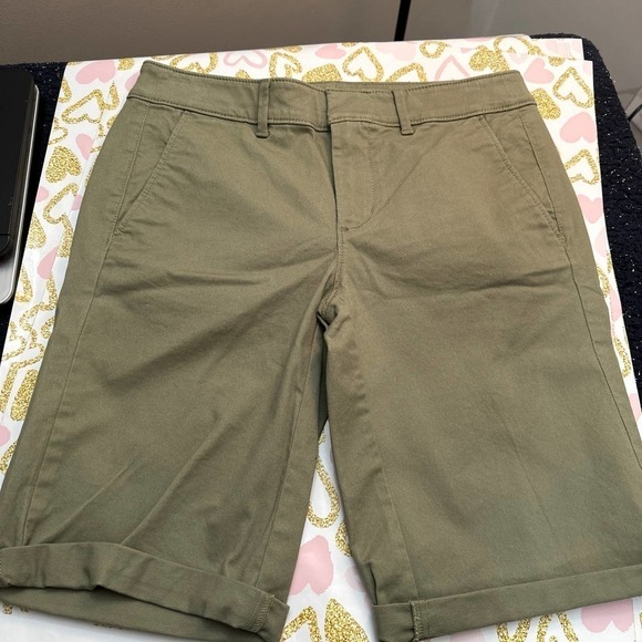 LOFT Bermuda shorts - Picture 1 of 3